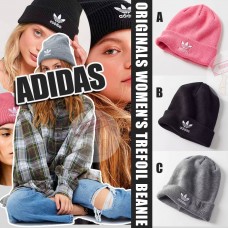 1底: Adidas Beanie 冷帽